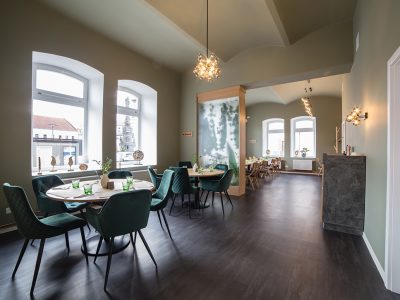 ns-burger-bistro-kadan-01